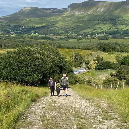 Five Glens -north West Ireland Touring Base Herberg Manorhamilton