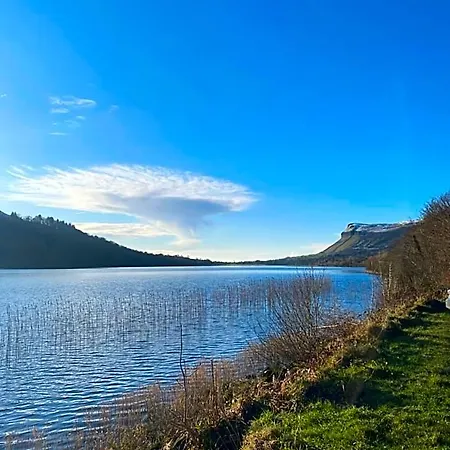 Fogadó Five Glens -north West Ireland Touring Base *