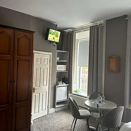 Fogadó Five Glens -north West Ireland Touring Base