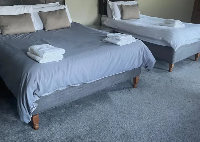 Five Glens -north West Ireland Touring Base 여관 Manorhamilton